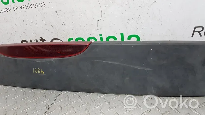 Renault Clio II Tailgate/trunk spoiler 7700410897