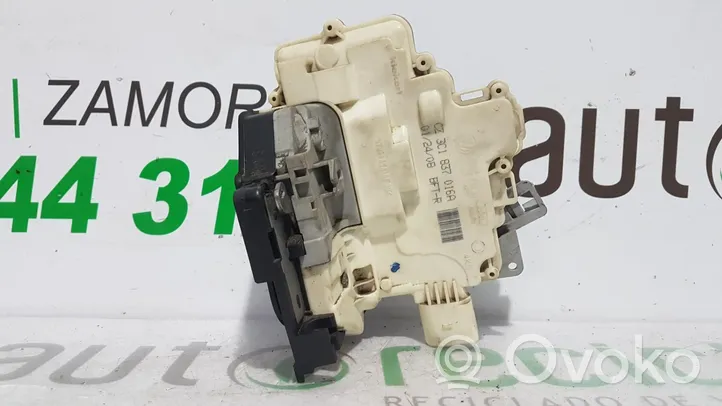 Volkswagen PASSAT Front door lock CZEC1837016A