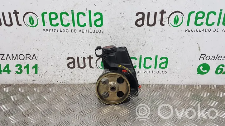 Peugeot 206+ Pompe de direction assistée 26079834QL