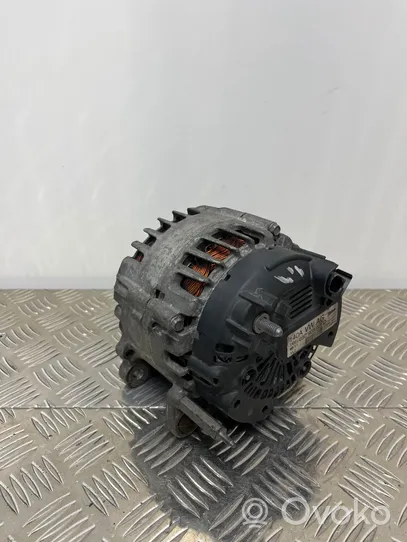 Volkswagen Golf VI Alternator 03C903025D