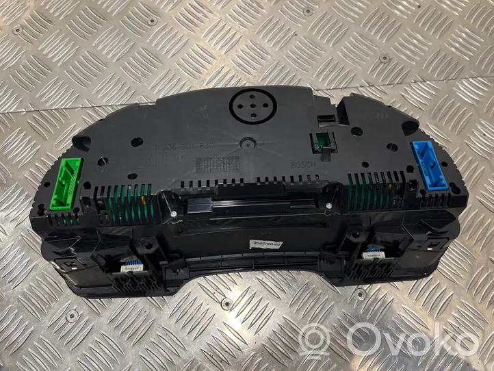 Audi A4 S4 B7 8E 8H Tachimetro (quadro strumenti) 8E0920901D