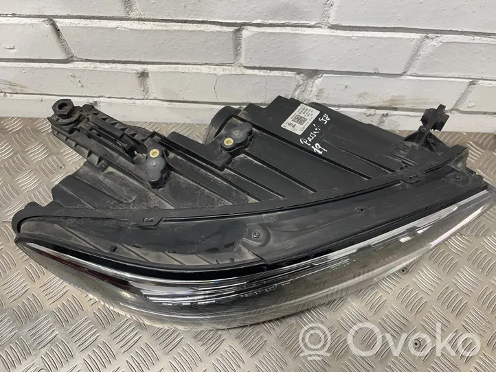 Volkswagen PASSAT B8 Lampa przednia 3G1941036P