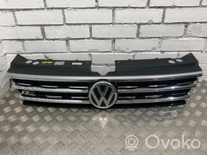 Volkswagen Tiguan Atrapa chłodnicy / Grill 5NA853653B