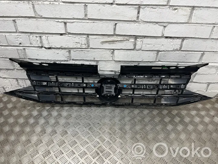 Volkswagen Tiguan Grille inférieure de pare-chocs avant 5NN853655D
