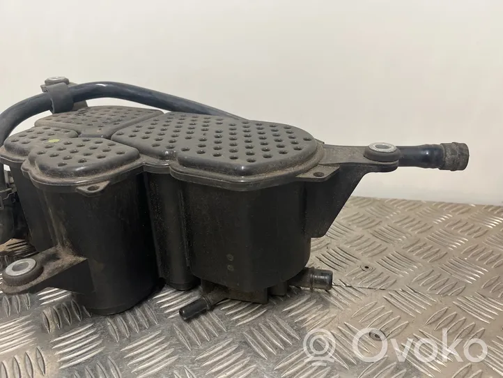 Audi A6 C7 Serbatoio a carbone attivo per il recupero vapori carburante 8K0201801C