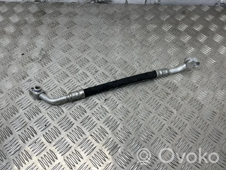 Audi Q7 4L Ilmastointilaitteen putki (A/C) 4L0820730