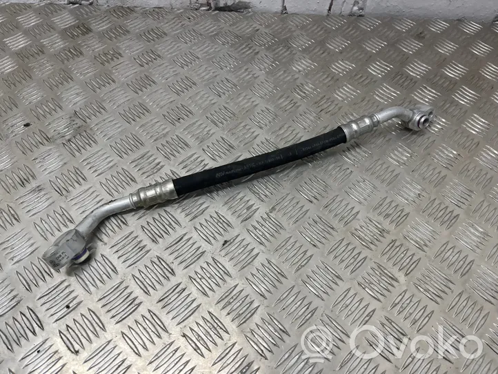 Audi Q7 4L Ilmastointilaitteen putki (A/C) 4L0820730