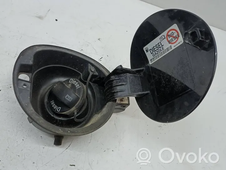 Volkswagen Tiguan Tapa del depósito de combustible 1K0010497C