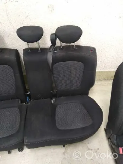 Hyundai i20 (PB PBT) Sėdynių komplektas 