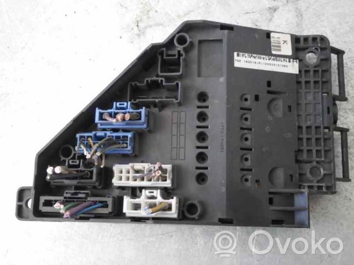 Rover 45 Module de fusibles YQE103210