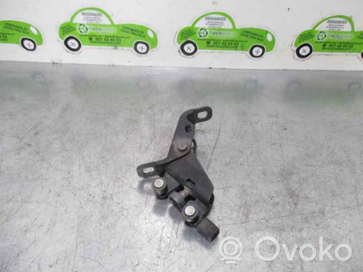 Opel Combo C Guida a rullo centrale per portellone scorrevole 24403082