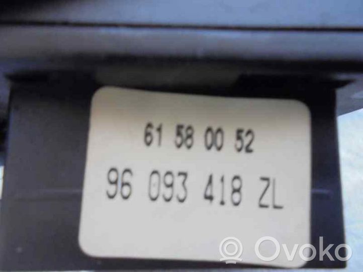 Peugeot 405 Interrupteur d’éclairage 61557104
