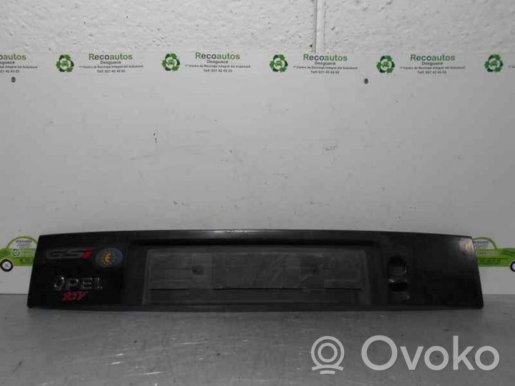 Opel Astra F Rączka / Uchwyt klapy tylnej / bagażnika 90414796