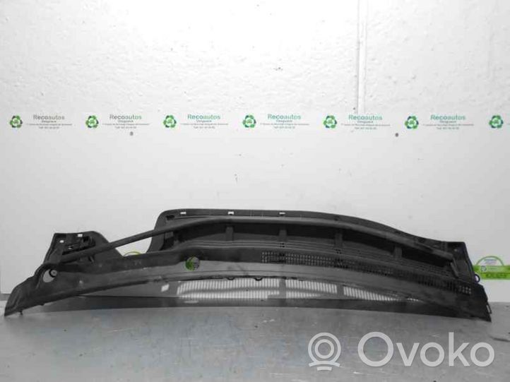 Toyota Prius (XW50) Rivestimento del tergicristallo 