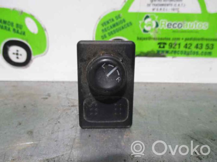 Nissan Navara Veidrodėlių jungtukas 25570BM400