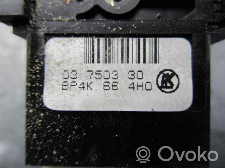 Mazda 3 Otros interruptores/perillas/selectores BP4K664H0