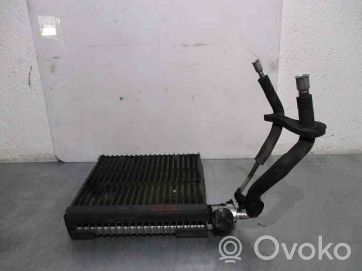 Toyota Previa (XR30, XR40) II Gaisa kondicioniera radiators (salonā) 08D28A8933