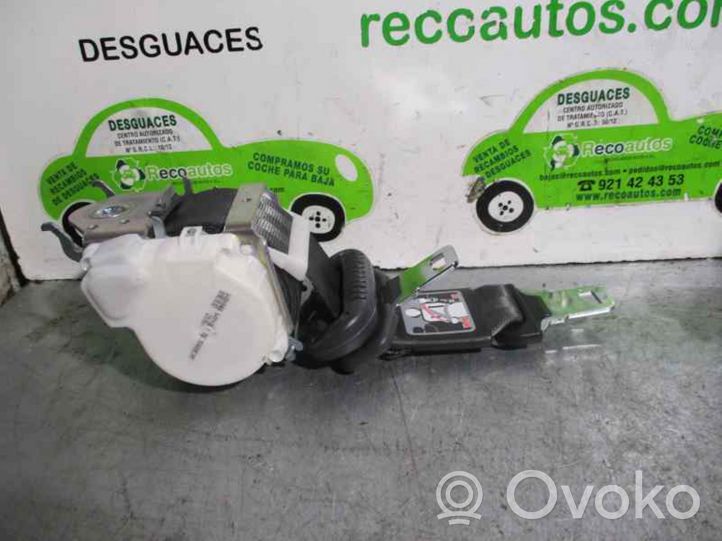 Renault Clio III Pas bezpieczeństwa fotela tylnego środkowego 33056057F