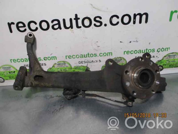 Audi A8 S8 D3 4E Mangueta de dirección de rueda delantera 4D0407257