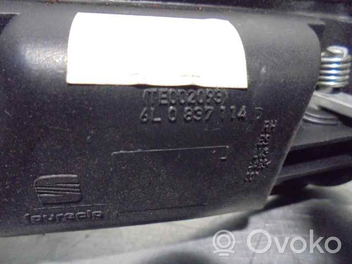 Seat Cordoba (6L) Poignée inférieure de porte avant 8L0837114C