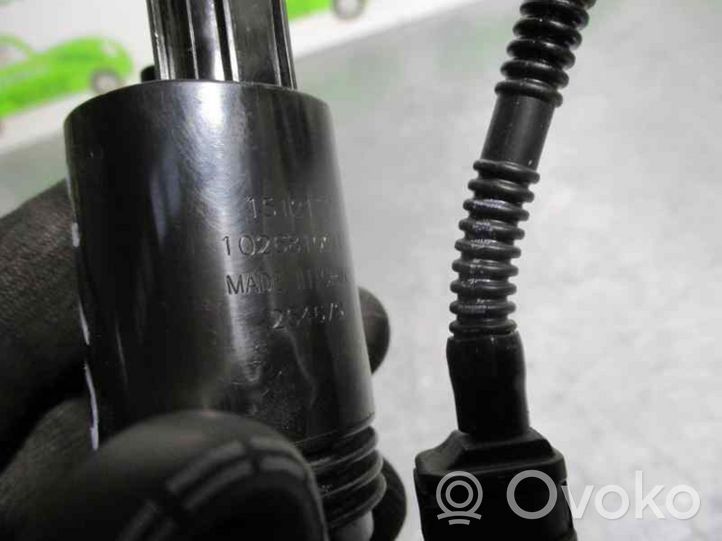 Volvo V40 Pompe de circulation d'eau 1026810001