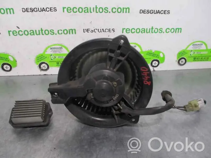 Toyota Prius (XW10) Salono oro mazgo plastikinis korpusas 1940001390