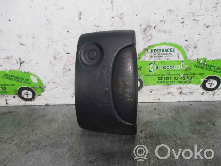 Renault Kangoo III Poignée extérieure de porte arrière 7700303504