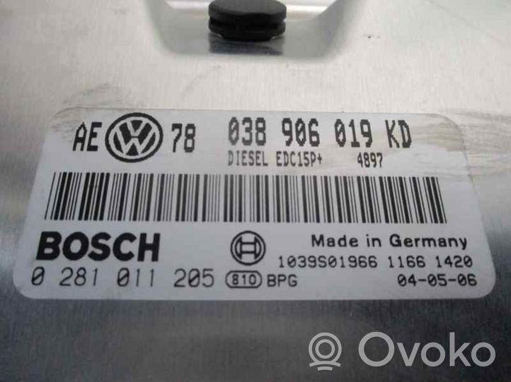 Volkswagen PASSAT B5 Moottorin ohjainlaite/moduuli 038906019KD