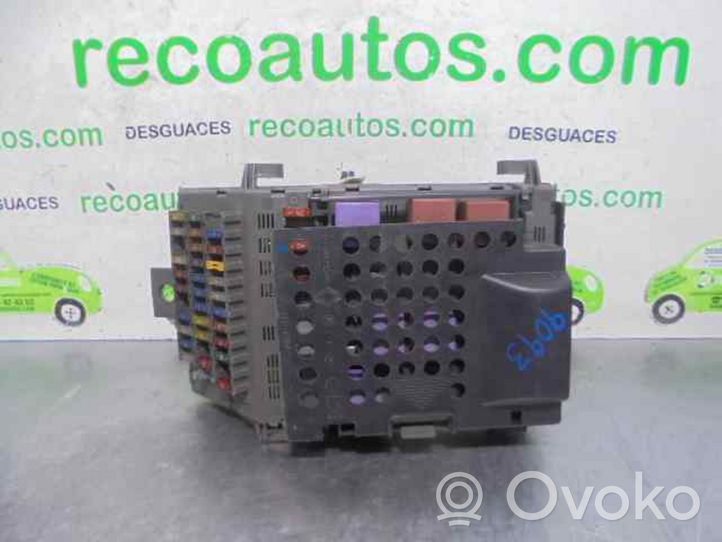 Renault Laguna I Modulo fusibile 7700821586