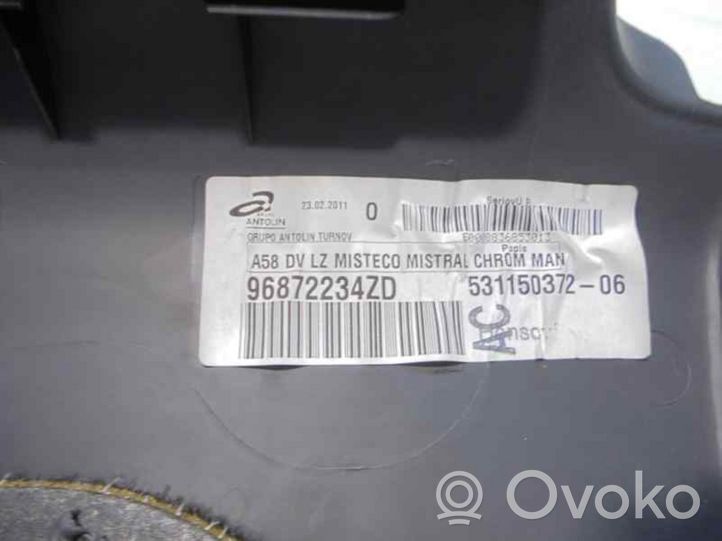 Citroen C3 Picasso Boczki / Poszycie drzwi tylnych 96872234ZD