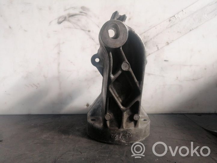 Mercedes-Benz CLK A209 C209 Supporto di montaggio del motore A6112230704