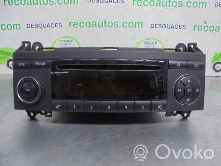 Mercedes-Benz A W169 Radio/CD/DVD/GPS-pääyksikkö 1698200386