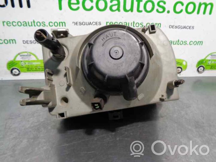 Renault 21 Lampa przednia 7701032012