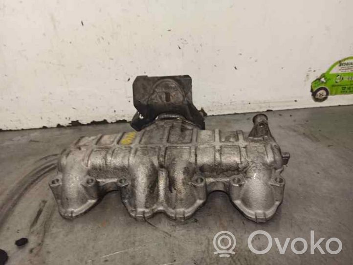 Audi 80 B1 Collettore di aspirazione 0281297134E