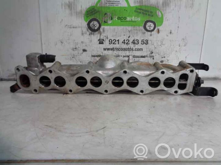 KIA Carens II Intake manifold 2831027420