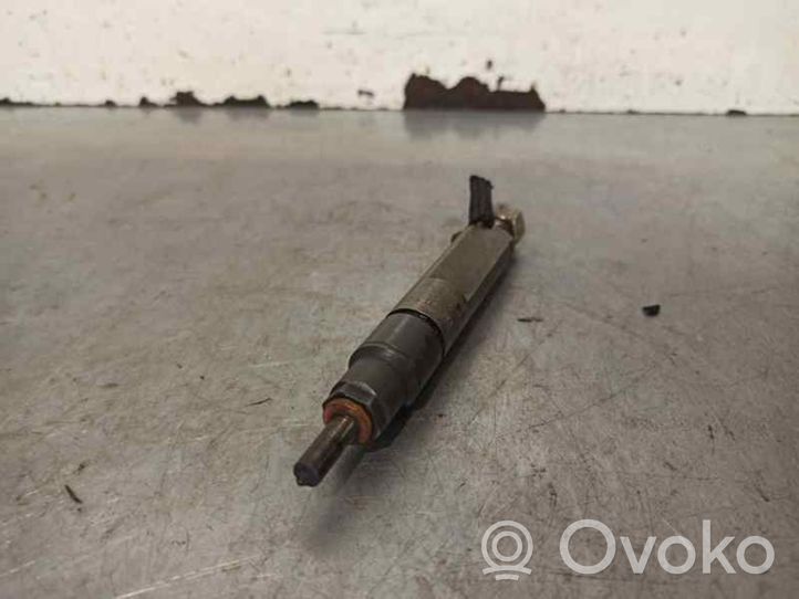 Audi 80 B1 Injecteur de carburant 028130201G