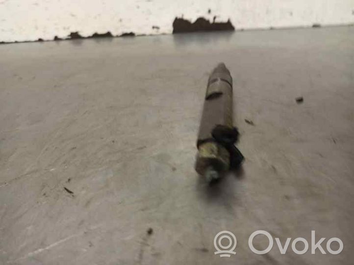 Audi 80 B1 Injecteur de carburant 028130201G