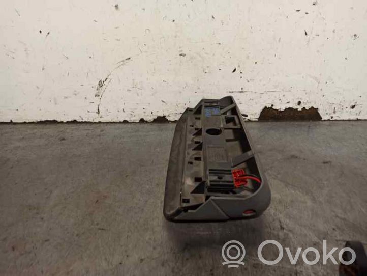 Citroen Evasion Third/center stoplight 22837004