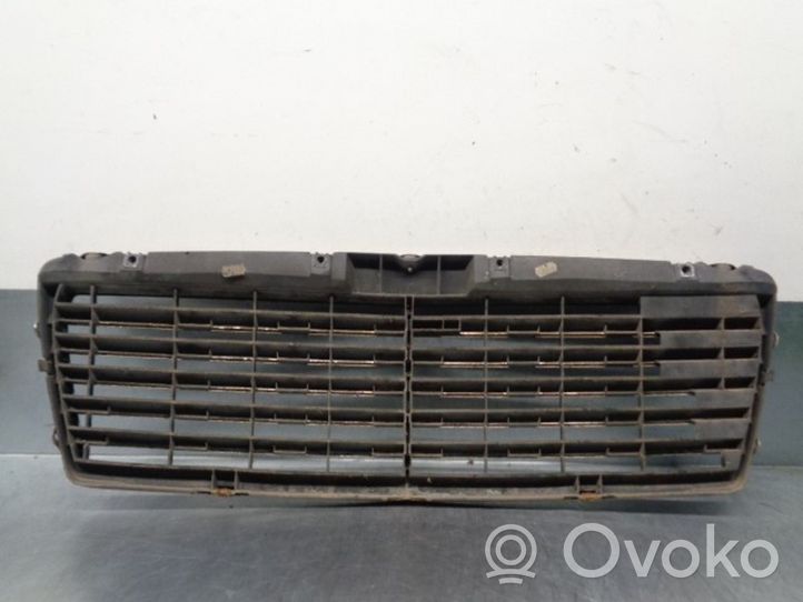 Mercedes-Benz E W210 Grille de calandre avant 2108880123