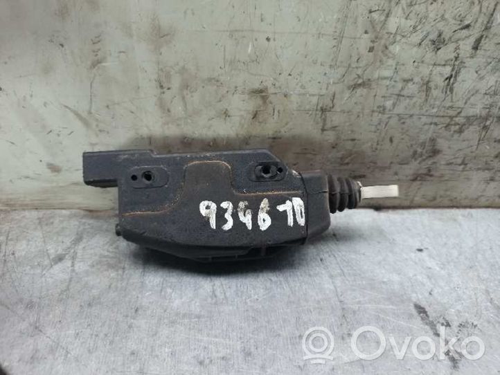 Opel Vectra A Moteur de centralisation serrure de porte arrière 90336027