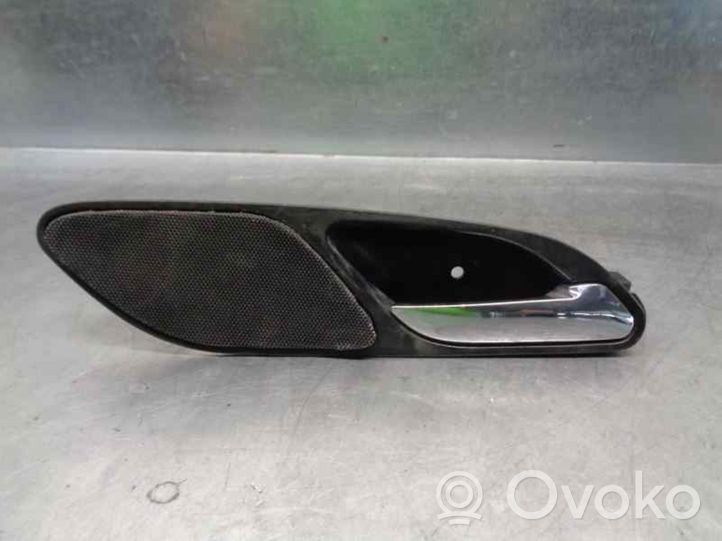 BMW 3 E36 Poignée inférieure de porte avant 8237588