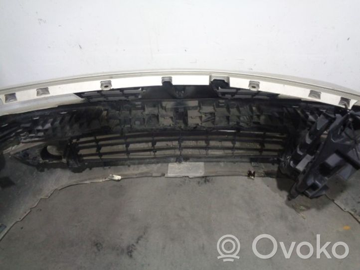 Renault Scenic II -  Grand scenic II Front bumper 7701477299