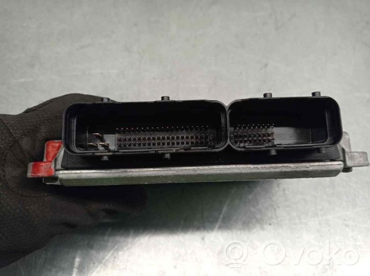 Opel Vectra B Sterownik / Moduł ECU 24417196