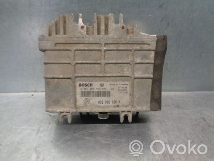 Volkswagen Polo Calculateur moteur ECU 032906026H