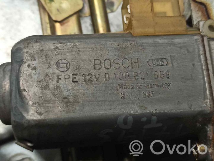 Audi A4 S4 B5 8D Elektryczny podnośnik szyby drzwi tylnych 8D0W02300