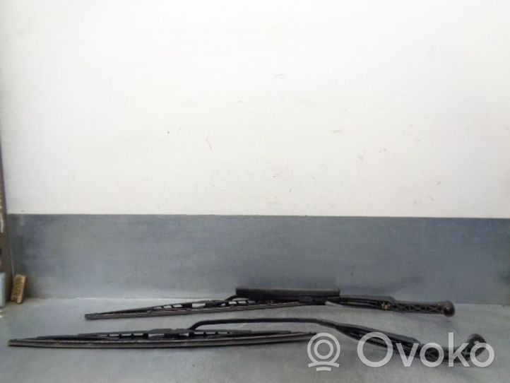 Audi 80 B1 Front wiper blade arm 894955407E