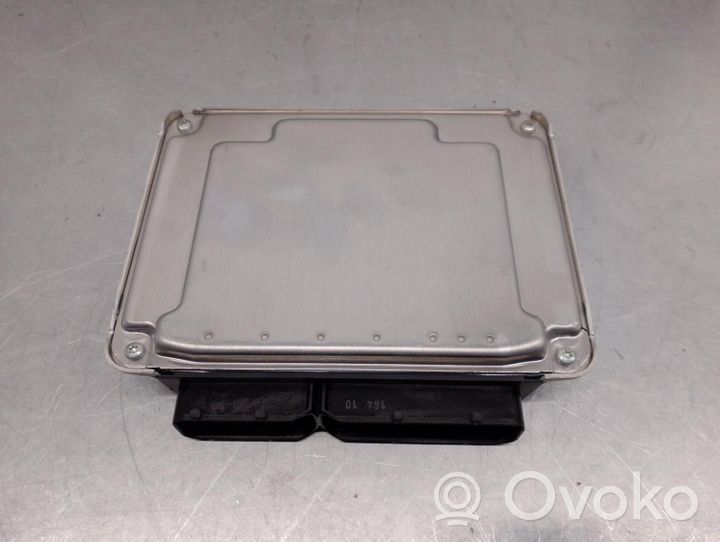 Audi A4 S4 B6 8E 8H Calculateur moteur ECU 8E0907401J