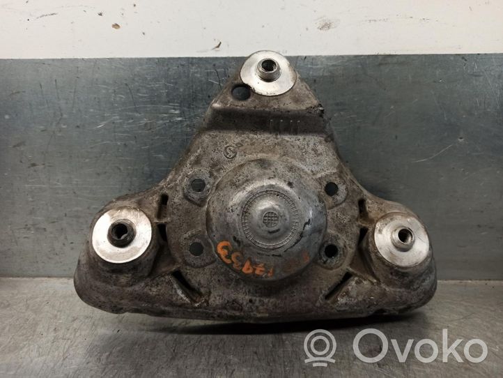 Audi A4 S4 B5 8D Ressort hélicoïdal, support jambe de force 8D0412383E