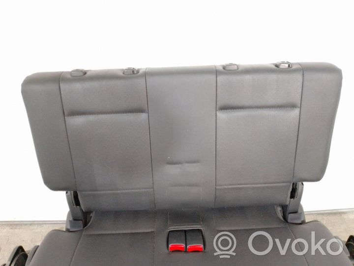 Mitsubishi Montero Kanapa tylna / Fotel drugiego rzędu 4412945