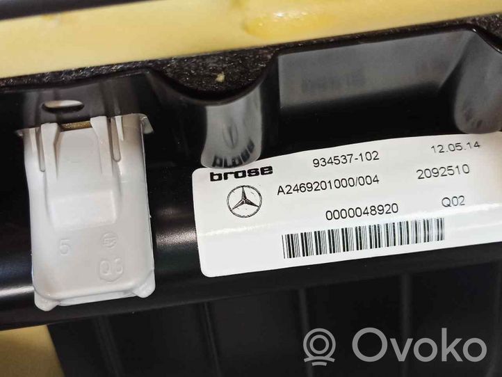 Mercedes-Benz B W246 W242 Toisen istuinrivin istuimet A2469201000